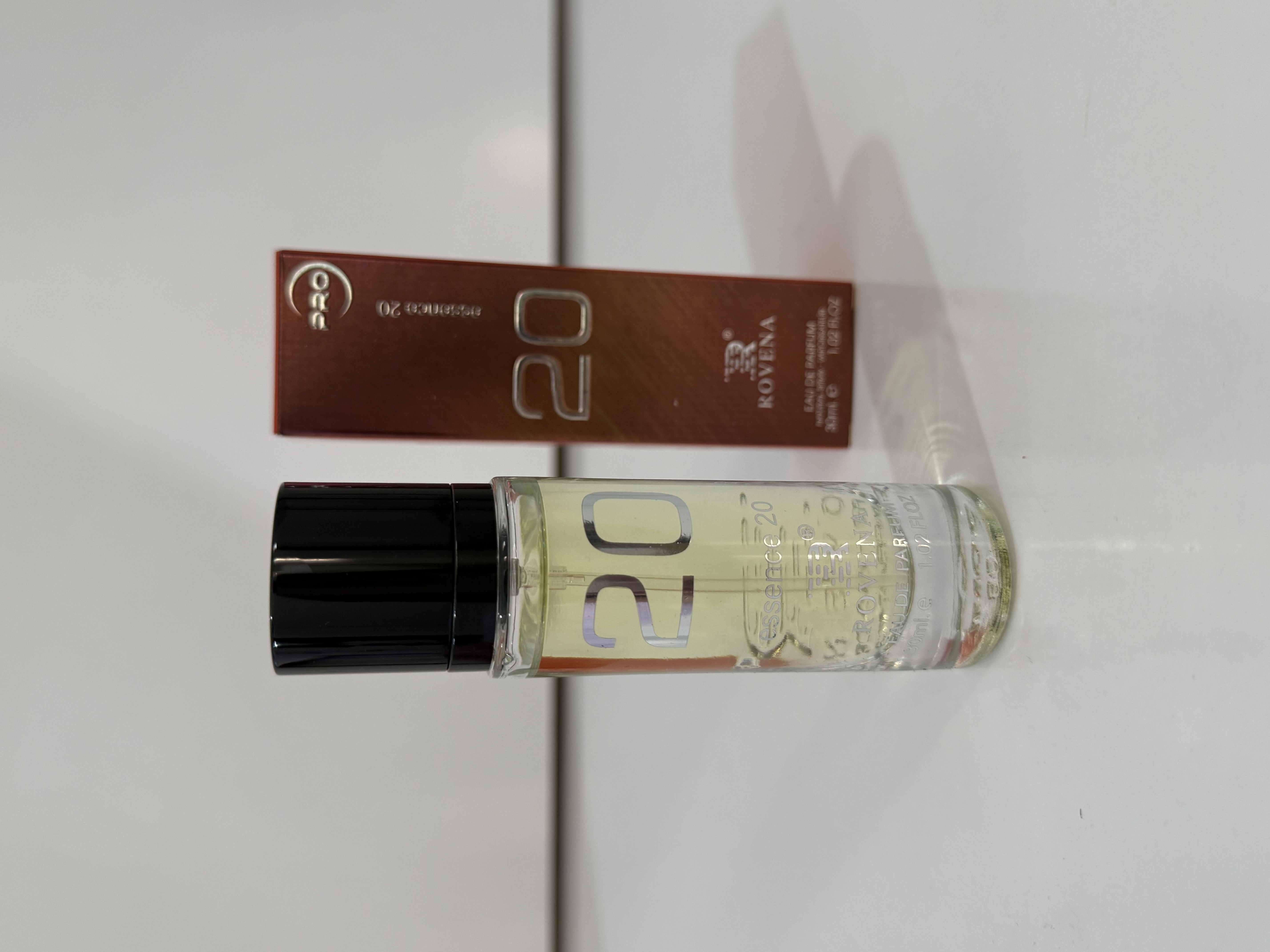 ادکلن روونا Essence 20 مولکول 02 حجم ۳۰ میل | خرید عطر